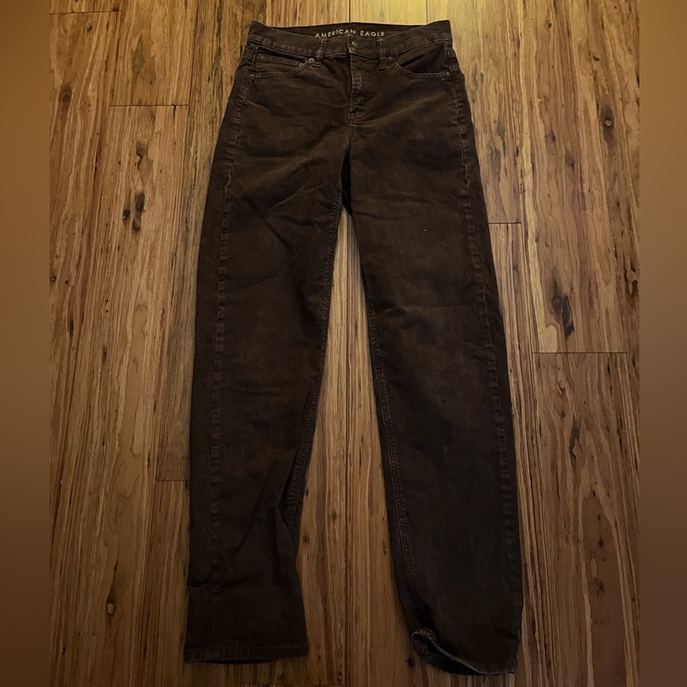 american eagle 90s straight jeans in brown corduroy